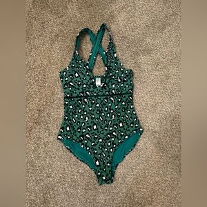 Women’s cross back (8) emerald cheetah print one piece swimsuit
